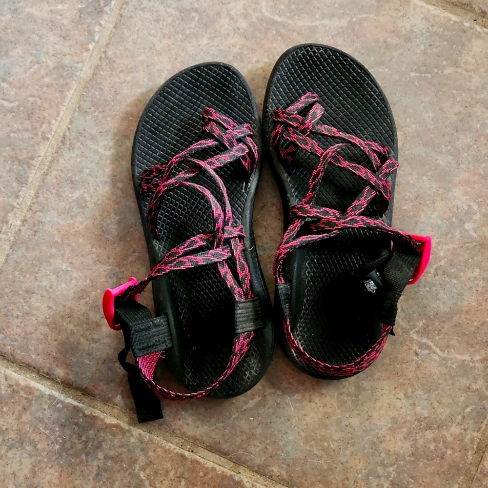 Women's Chaco Z/Cloud X2 Sandals, size 8. Pink and black.